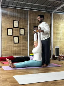 Advanced asana practice and alignment training in a 300 Hour Yoga Teacher Training course